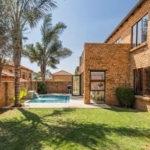 5 Bedroom Townhouse for Sale in North